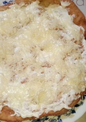 Kefires hűtőben kelesztett lángos recept fotója