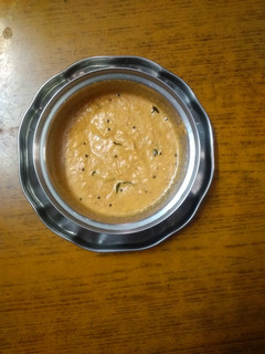 சின்ன வெங்காயம் தேங்காய் காரச் சட்னி(Small Onion Coconut spicy Chutney recipe in Tamil) செய்முறை முக்கிய புகைப்படம்