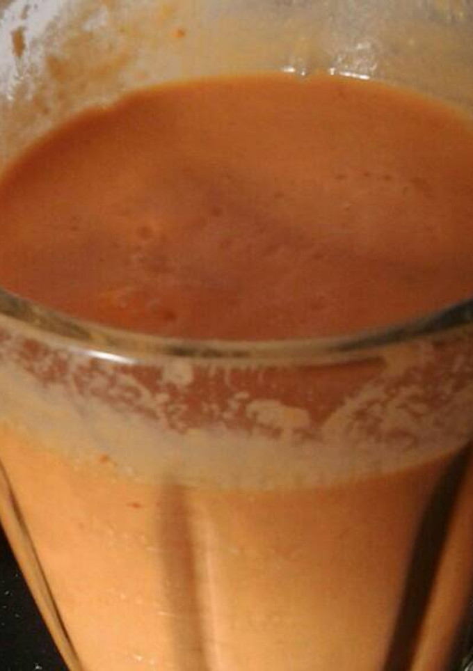 Una foto de Salmorejo en batidora de vaso