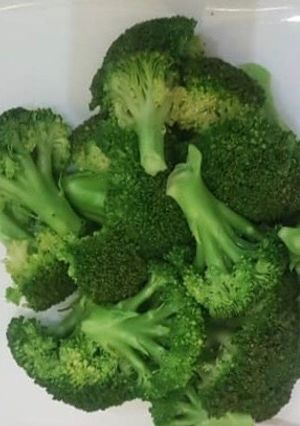 A picture of Steamed broccoli.