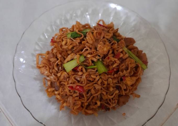 Cara Gampang Membuat Mie goreng tek tek ala rumahan, Lezat Sekali