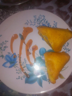 A picture of Filled bread pkoda.
