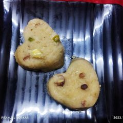 A picture of Samak rice Halwa.