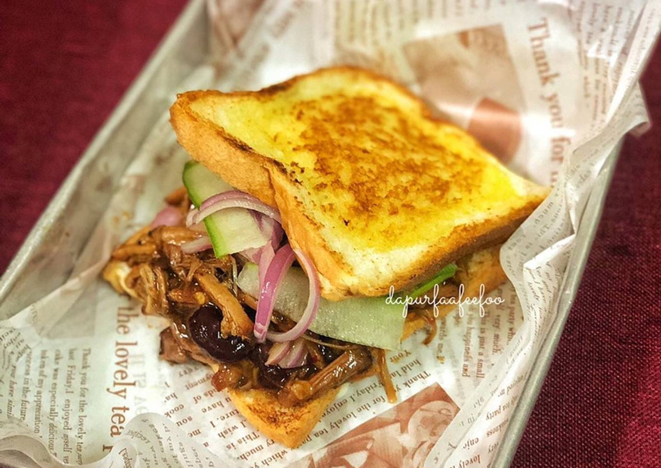 Sandwich dengan daging sapi