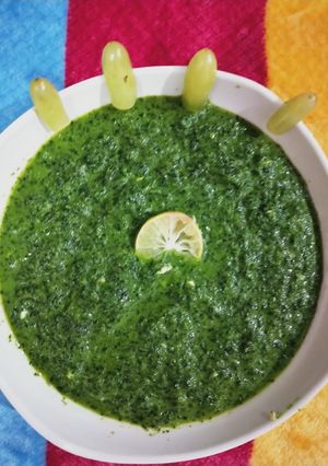 A picture of Coriander chutney.