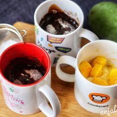 A picture of Chocolate and Mango Mug cakes.