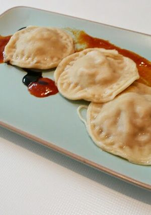 Foto principal de Raviolis caseros rellenos de conejo a las hierbas