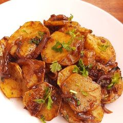Hot and sweet Lyonnaise potatoes A picture of Hot and sweet Lyonnaise potatoes.