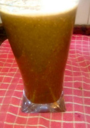 Una foto de Licuado detox de 🍉, 🍌 y acelga con Chía!! 👏👏👏⚡
