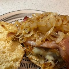 A picture of Caramelised Onions.