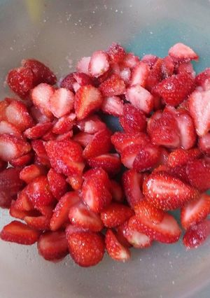 A picture of Macerated Strawberries.