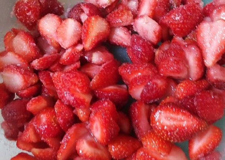 Easiest Way to Prepare Any-night-of-the-week Macerated Strawberries