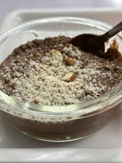 A picture of Chocolate oatmeal.