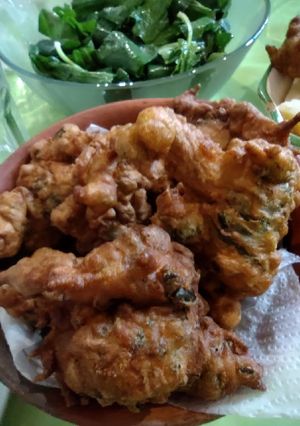 Una foto de Buñuelos de cabos de espinaca