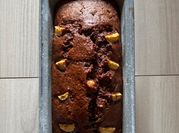 Una foto di dolce con banane