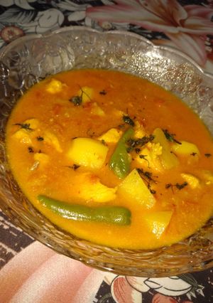 A picture of Bonless Aloo murgi salan.