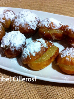 Una foto de Buñuelos rellenos de cabello de ángel