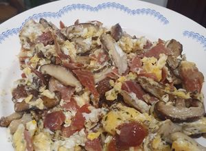 Foto principal de Revuelto de setas con jamón