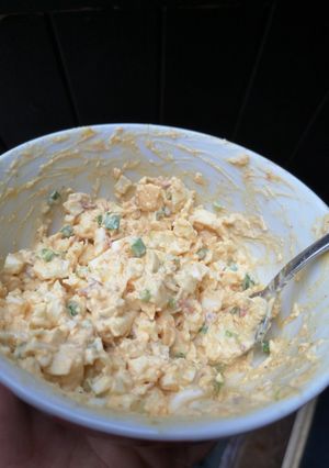 A picture of Egg salad.