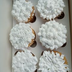 Vanilla cup cake A picture of Vanilla cup cake.