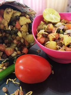 चना चटपटी मसाला चाट (Chana chatpati masala chaat recipe in hindi) रेसिपी मुख्य फोटो