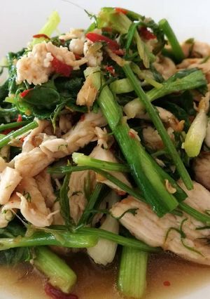 รูปของ อ่อมไก่ขลุกขลิก