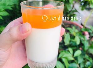 Hình của món Panna cotta chanh dây.
