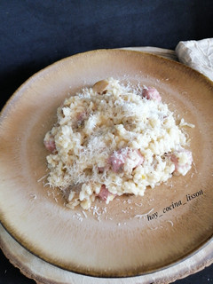 Una foto de Risotto de setas y longaniza