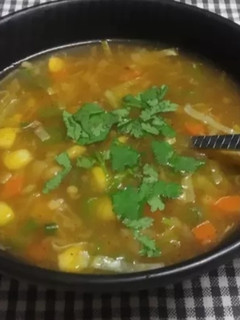 મિક્સ વેજીટેબલ સૂપ (Mix Vegetable Soup Recipe In Gujarati) રેસીપી મુખ્ય ફોટો