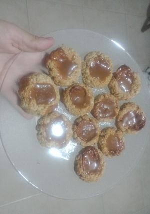 Una foto de Pepas de avena y dulce de leche