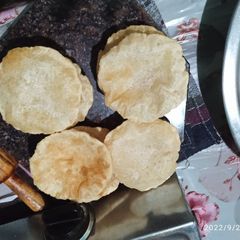 A picture of Puri.