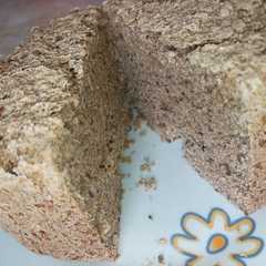 Una foto de Pan de lino en panetera