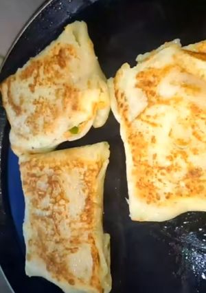 A picture of Aloo Cheese Pocket.