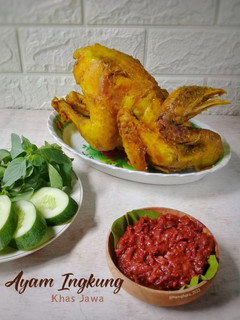 Foto resep Ayam Ingkung Khas Jawa
