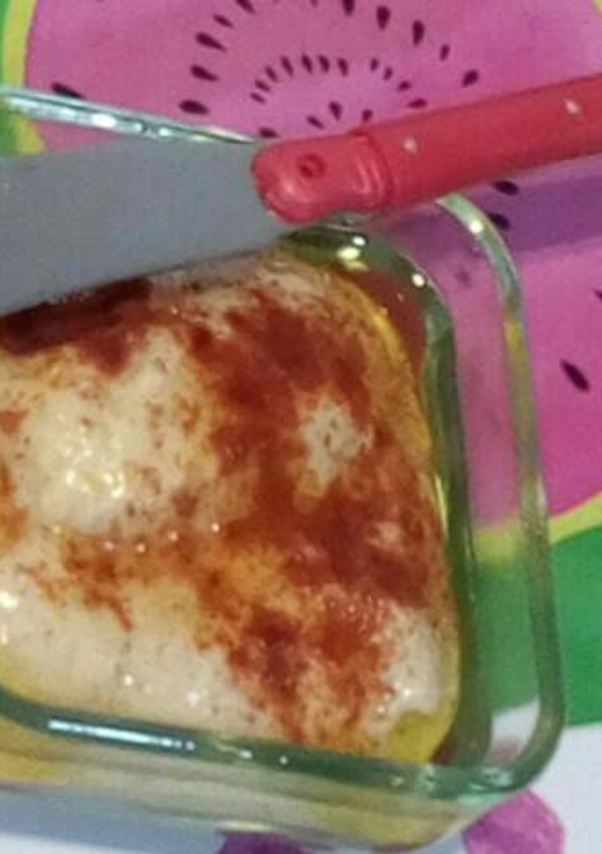 Una foto de Hummus de calabacín con salsa salino
