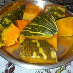 A picture of Boiled pumpkin.
