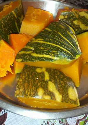 A picture of Boiled pumpkin.