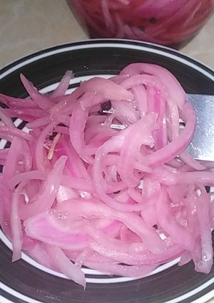 صورة لوصفة مخلل شرائح البصل