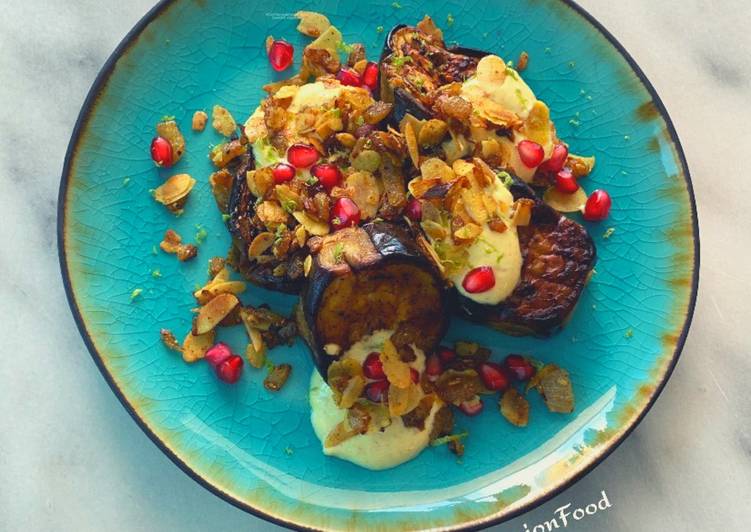 Comment Servir Aubergines rôties avec sauce yaourt au curry - ottolenghi @4PassionFood #healthy