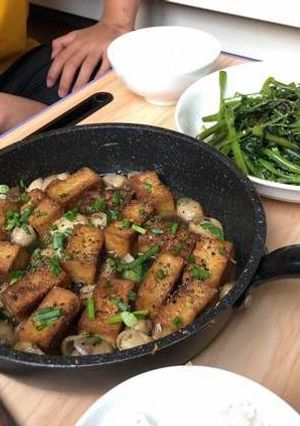 Hình của món Nấu rơm đậu hũ kho nước tương.
