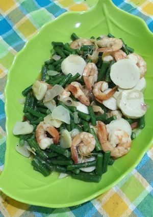 Foto resep Tumis kacang di laut (kacang panjang,udang,bakso ikan)