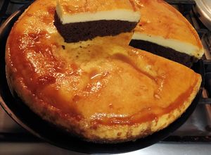 Una foto de Chocoflan (pastel imposible)