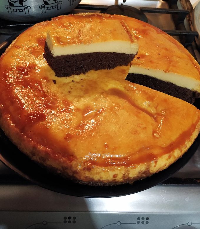 Una foto de Chocoflan (pastel imposible)
