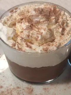 Una foto de Mousse de chocolate fácil