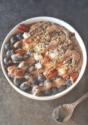 Une photo de Porridge café-noix vegan