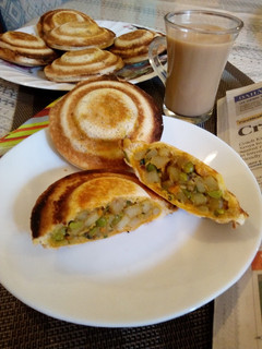 A picture of Flying Saucer Sandwich.