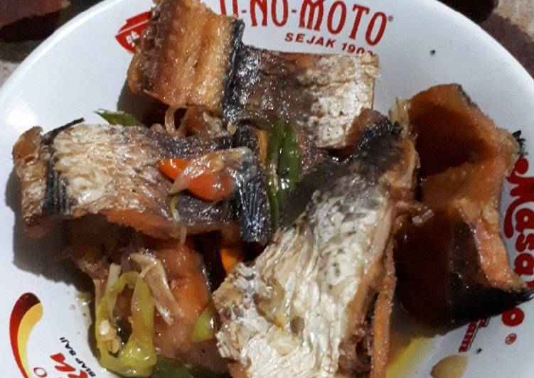 Resep masakan Tumis Cabe Ikan Asin Gabus | Langkah Membuat Tumis Cabe Ikan Asin Gabus Yang Enak Dan Mudah