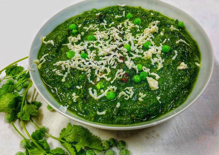 How to Make Perfect Restaurant Style Palak Mutter