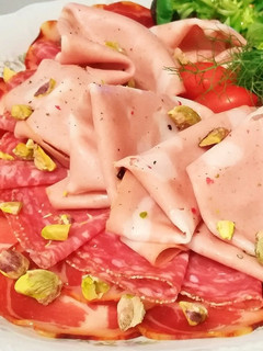 Una foto de Fiambres italianos