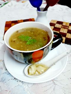 चिकन सूप (Chicken Soup recipe in hindi) रेसिपी मुख्य फोटो